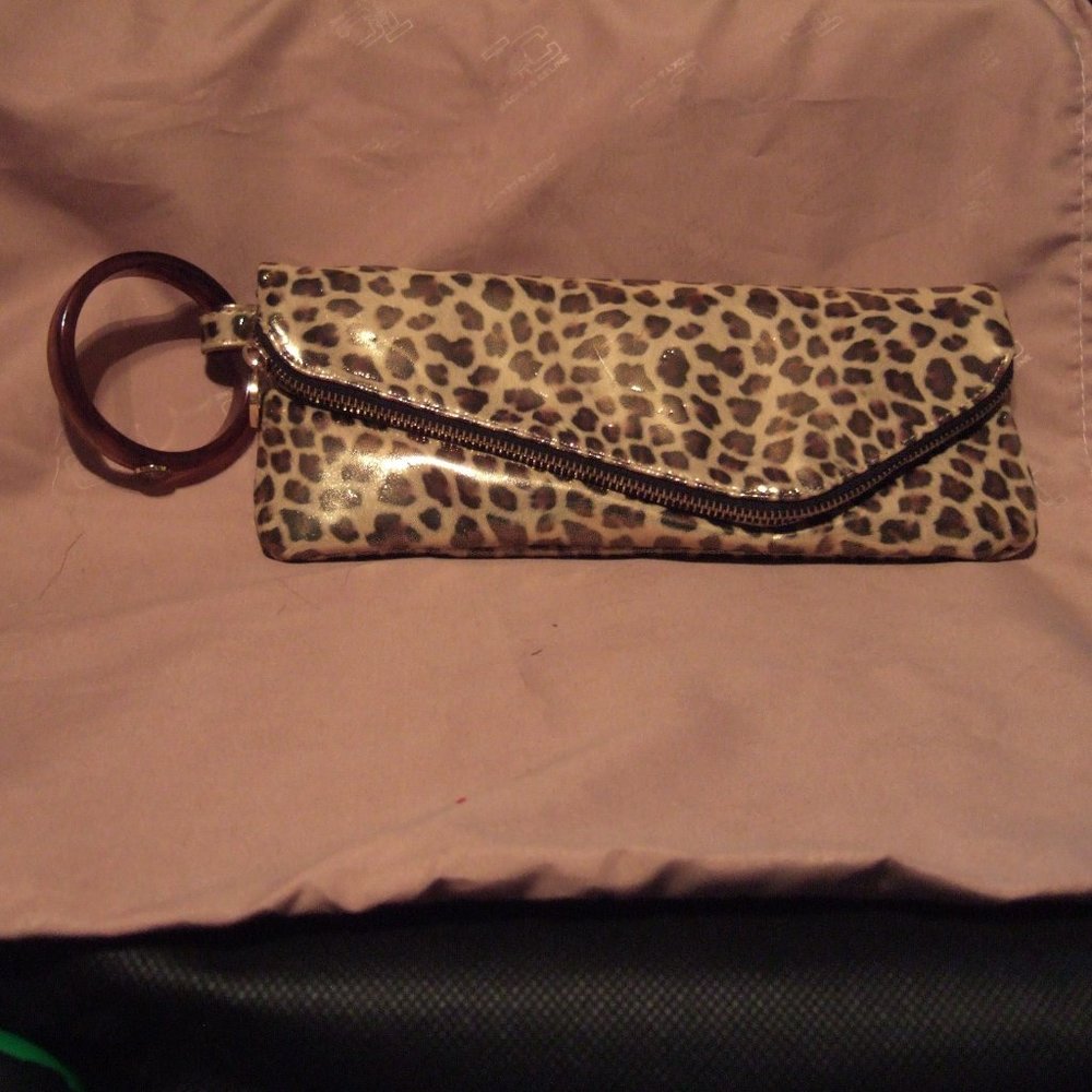MUD PIE SHINY ANIMAL PRINT FOLD OVER CLUTCH WRISTLET/ REMOVABLE BRACLET